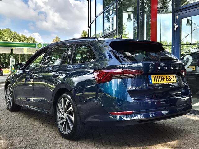 Skoda OCTAVIA 1.4 TSI RS iV PHEV Business | Navigatie | LM velgen | PDC + Camera | ECC | Panodak |