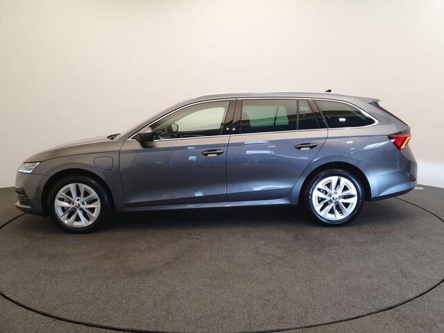 Skoda OCTAVIA Combi 1.4 TSI iV PHEV Business Wegklapbare trekhaak, Matrix LED