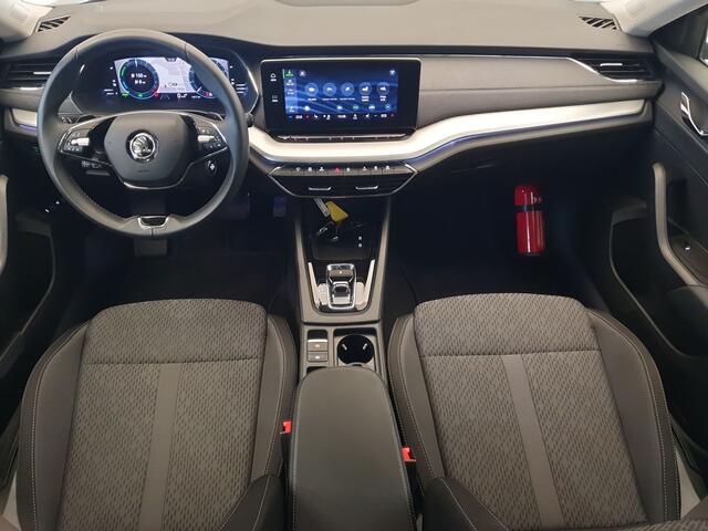 Skoda OCTAVIA Combi 1.4 TSI iV PHEV Business Wegklapbare trekhaak, Matrix LED