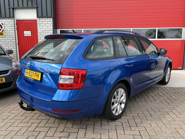 Skoda OCTAVIA Combi 1.0 TSI Greentech Business Edition TREKHAAK / NAVI / CLIMA / PDC / BLUETOOTH / CRUISE / NL-AUTO