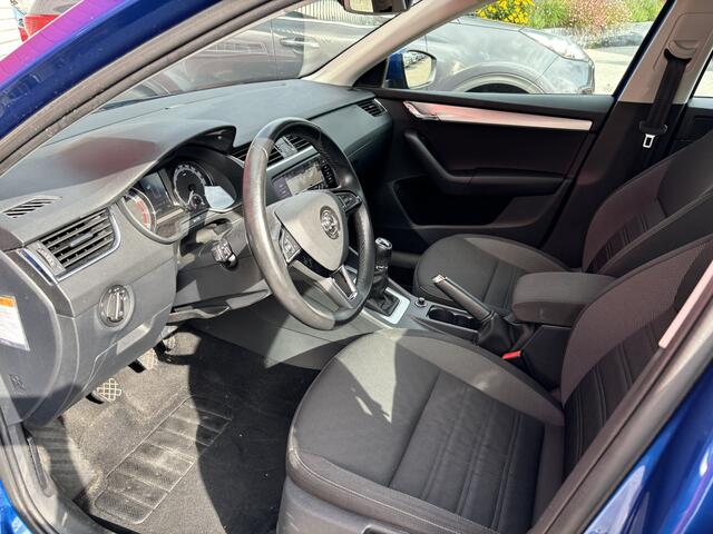 Skoda OCTAVIA Combi 1.0 TSI Greentech Business Edition TREKHAAK / NAVI / CLIMA / PDC / BLUETOOTH / CRUISE / NL-AUTO