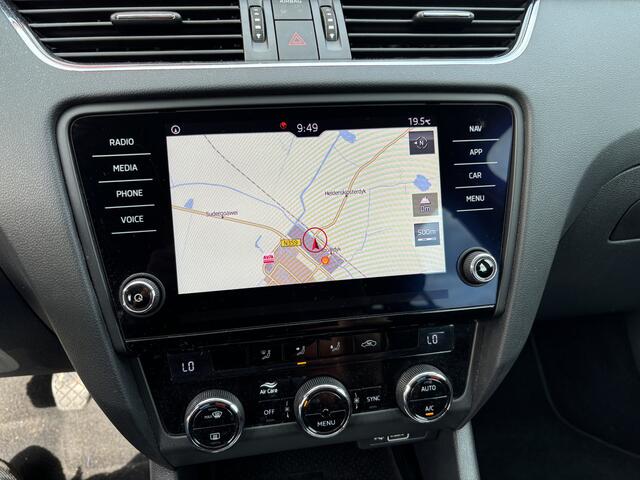 Skoda OCTAVIA Combi 1.0 TSI Greentech Business Edition TREKHAAK / NAVI / CLIMA / PDC / BLUETOOTH / CRUISE / NL-AUTO