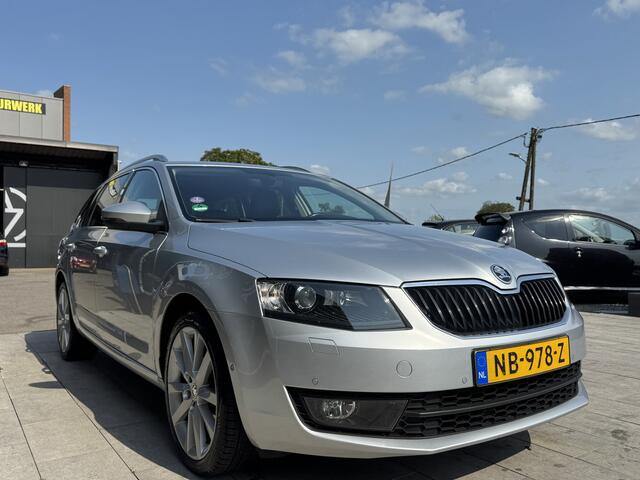 Skoda OCTAVIA Combi 1.0 TSI Greentech Style Business