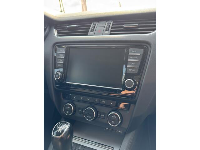 Skoda OCTAVIA Combi 1.0 TSI Greentech Style Business