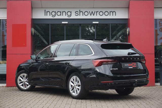 Skoda OCTAVIA Combi 2.0 TDI DSG Style | Panoramadak | Virtual Cockpit | ACC | Camera | Trekhaak |