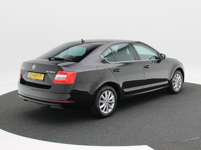 Skoda OCTAVIA 1.0 TSI Greentech Ambition Business | Cruise Control | Climate Control | Parkeersensoren | Stoelverwarming | Navigatie | Carplay | 113.584 Km!!