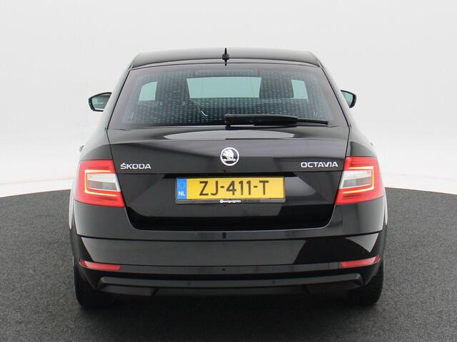 Skoda OCTAVIA 1.0 TSI Greentech Ambition Business | Cruise Control | Climate Control | Parkeersensoren | Stoelverwarming | Navigatie | Carplay | 113.584 Km!!