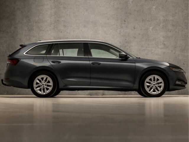 Skoda OCTAVIA Combi 1.0 e-TSI Sport Automaat (VIRTUAL COCKPIT, APPLE CARPLAY, HEAD-UP DISPLAY, STUUR/STOELVERWARMING, MEMORY SEATS, CAMERA, KEYLESS, TREKHAAK, ADAPTIVE CRUISE, NIEUWSTAAT)
