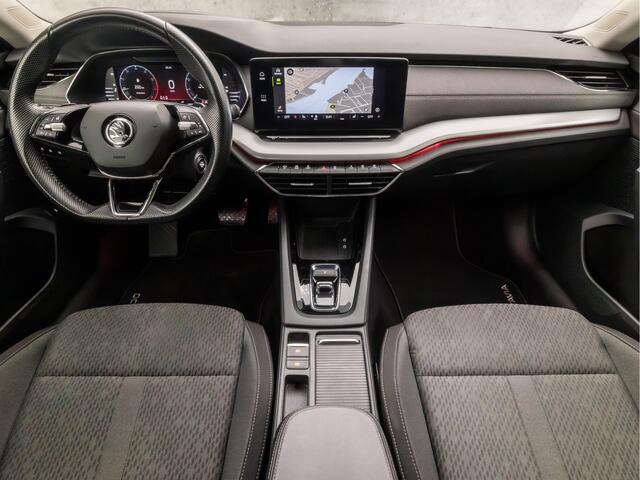Skoda OCTAVIA Combi 1.0 e-TSI Sport Automaat (VIRTUAL COCKPIT, APPLE CARPLAY, HEAD-UP DISPLAY, STUUR/STOELVERWARMING, MEMORY SEATS, CAMERA, KEYLESS, TREKHAAK, ADAPTIVE CRUISE, NIEUWSTAAT)
