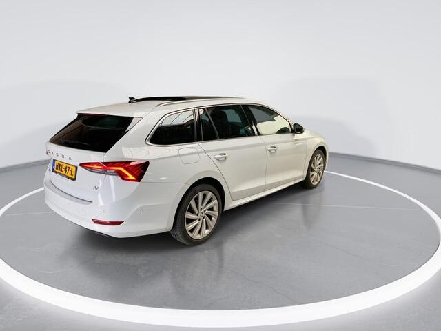 Skoda OCTAVIA Combi 1.4TSI 150kW/204PK iV PHEV Business Edition Plus · Panoramadak · Camera · Leder · Apple/Android Car Play · Standkachel