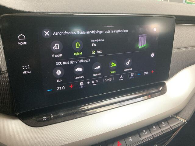 Skoda OCTAVIA Combi 1.4TSI 150kW/204PK iV PHEV Business Edition Plus · Panoramadak · Camera · Leder · Apple/Android Car Play · Standkachel