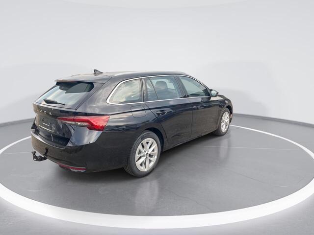Skoda OCTAVIA Combi 1.5eTSI/150PK MHEV Selection DSG · Camera + Parkeersensoren · Stoel-/stuurverwarming · Trekhaak · Garantie tot januari 2027