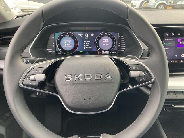 Skoda OCTAVIA Combi 1.5eTSI/150PK MHEV Selection DSG · Camera + Parkeersensoren · Stoel-/stuurverwarming · Trekhaak · Garantie tot januari 2027