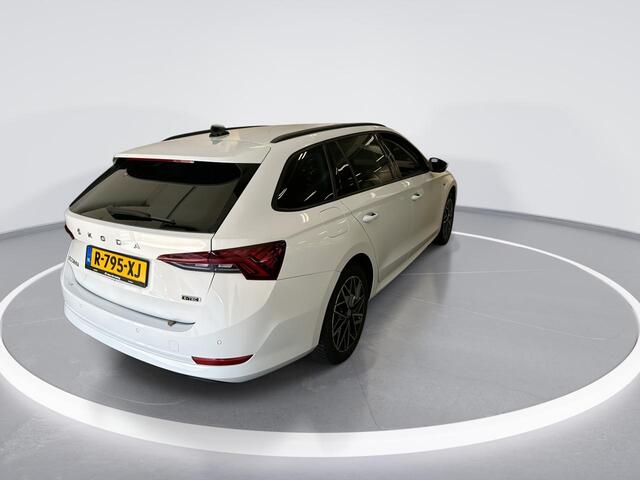 Skoda OCTAVIA Combi 1.5 e-TSI 150pk DSG Business Edition Plus · Camera · Apple/Android Car Play · Elek. Achterklep · Keyless · Stoelverwarming Voor & achter · 17'' Inch ·