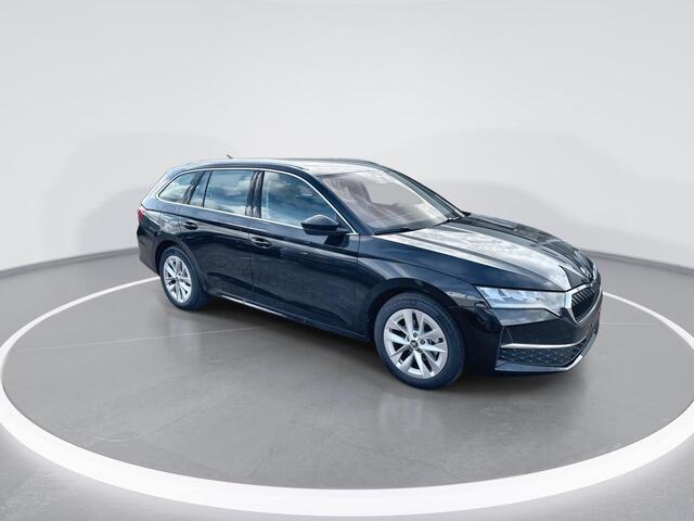 Skoda OCTAVIA Combi 1.5 TSI MHEV 110kW/150PK Selection · Navigatie · Trekhaak · Apple/Android Car Play · Camera · Garantie tot januari 2027