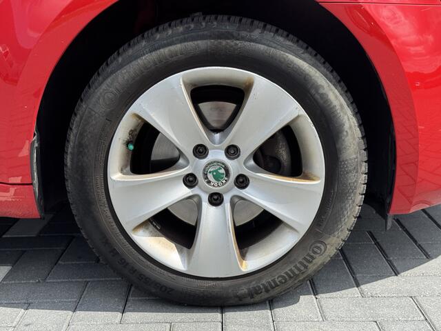 Skoda OCTAVIA Combi 1.5 TSI Greentech Ambition Business | Automatische airco | Navi | Cruise control