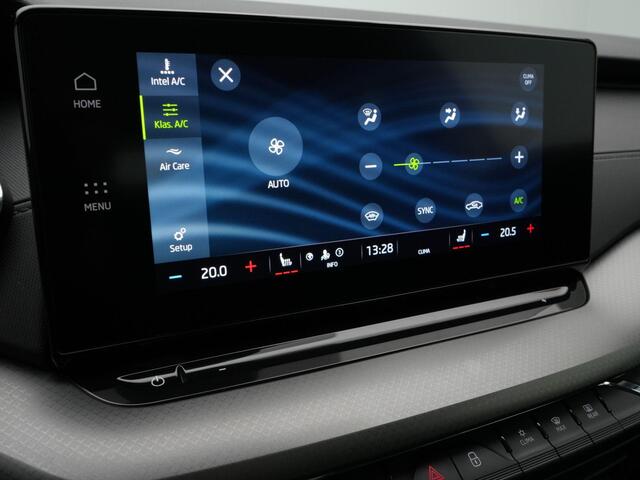Skoda OCTAVIA Combi 1.4 TSI 204 pk iV PHEV Business Edition Plus | Panoramadak | LED koplampen | Achteruitrijcamera | Stoel-/stuurverwarming | Carplay | 18 inch