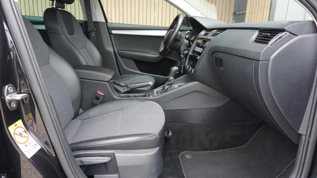 Skoda OCTAVIA Combi 1.6 TDI 115Pk Greentech Clever Edition DSG Airco Stoeverw *121656km* 17 inch LM Cruise Apple carplay NL auto *1ste eign*
