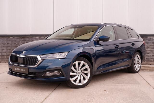 Skoda OCTAVIA Combi 1.4 TSI iV PHEV Business Edition | Trekhaak | Head-Up | Carplay | LED | Sfeerverl. | Camera | Memory
