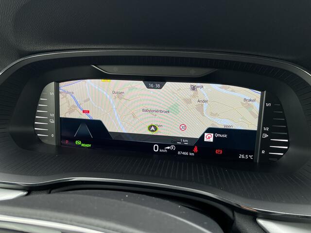 Skoda OCTAVIA Combi 1.4 TSI iV PHEV Business Edition | Trekhaak | Head-Up | Carplay | LED | Sfeerverl. | Camera | Memory