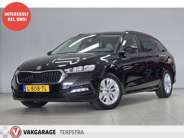 Skoda OCTAVIA Combi 1.0 TSI Business Edition/ LED Koplampen!/ Elek.Klep/ 16''LMV/ Keyless/ DAB+/ Apple+Android/ Clima/ Navi/ Cruise/ Bluetooth/ Multi.LEDER.Stuur/ Elek.Pakket/ Isofix/ PDC Achter.