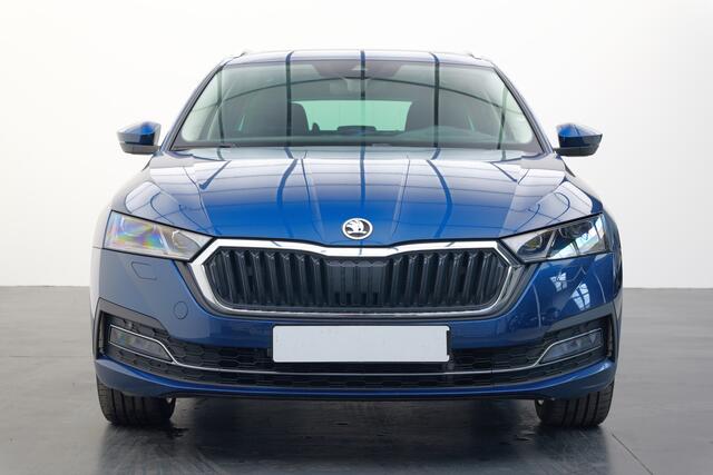 Skoda OCTAVIA 1.4 TSI iV PHEV Style | Trekgewicht! | Pano | 18" | Adaptief chassis