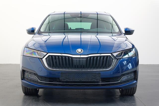 Skoda OCTAVIA 1.4 TSI iV PHEV Style | Trekgewicht! | Pano | 18" | Adaptief chassis