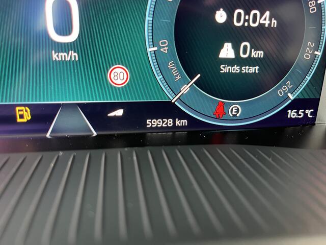 Skoda OCTAVIA Combi 1.4 TSI iV PHEV Style / AUTOMAAT/ LEER/ ELEKTR. STOEL/ STOELVENTILATIE/ STOEL VERWARM. V+A/ STUUR VERWARM./ DIGITAL DASH/ HEAD-UP DISPLAY/ ADAPT. CRUISE/ PARK. SENSOREN + CAMERA/ NAVI/ SMARTLINK