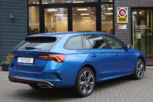 Skoda OCTAVIA Combi 1.4 TSI RS iV PHEV Matrix LED/ACC/Keyless/Camera/Head-up/Columbus/Trekhaak wegkl./19"