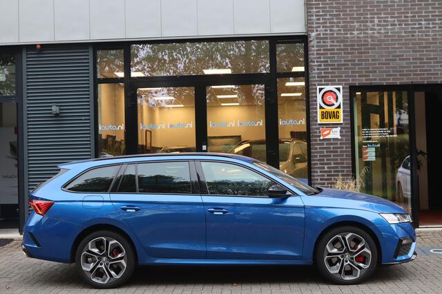 Skoda OCTAVIA Combi 1.4 TSI RS iV PHEV Matrix LED/ACC/Keyless/Camera/Head-up/Columbus/Trekhaak wegkl./19"