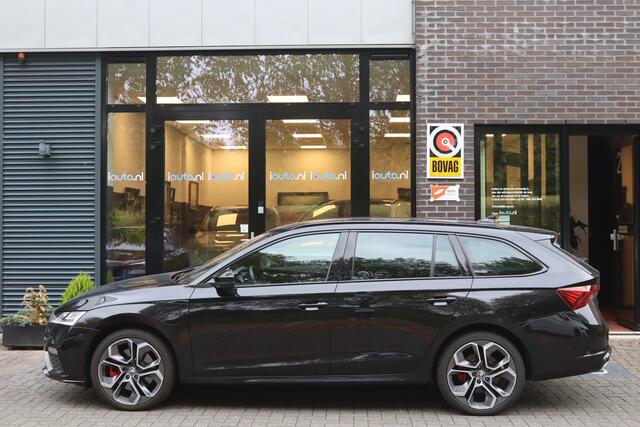 Skoda OCTAVIA Combi 1.4 TSI RS iV PHEV Matrix LED/ACC/Keyless/Camera/Columbus/Trekhaak wegkl./19"