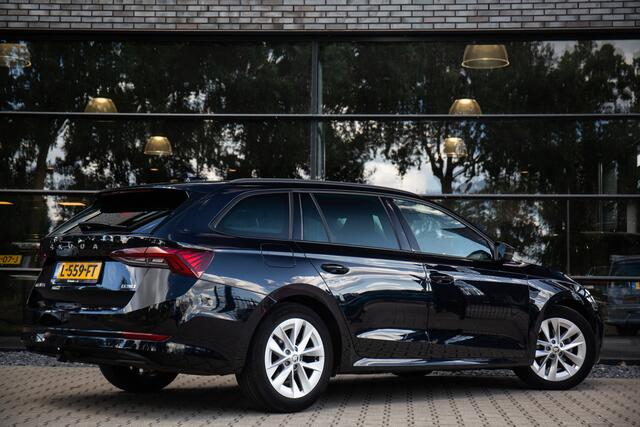 Skoda OCTAVIA Combi 1.0 e-TSI Sport Business Trekhaak | Black Edition