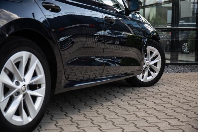 Skoda OCTAVIA Combi 1.0 e-TSI Sport Business Trekhaak | Black Edition