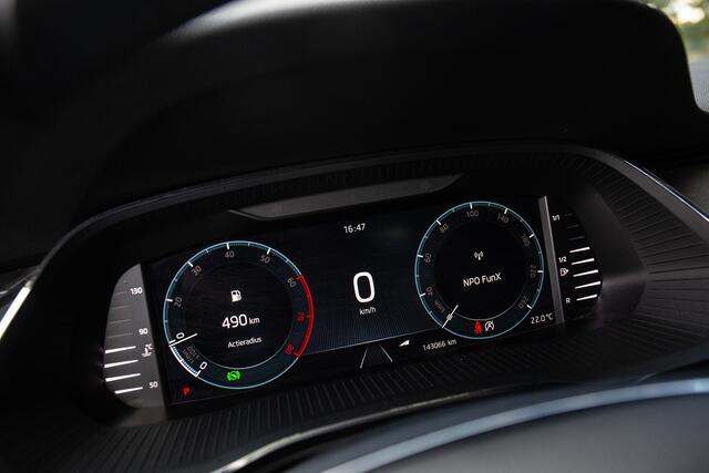 Skoda OCTAVIA Combi 1.0 e-TSI Sport Business Trekhaak | Black Edition