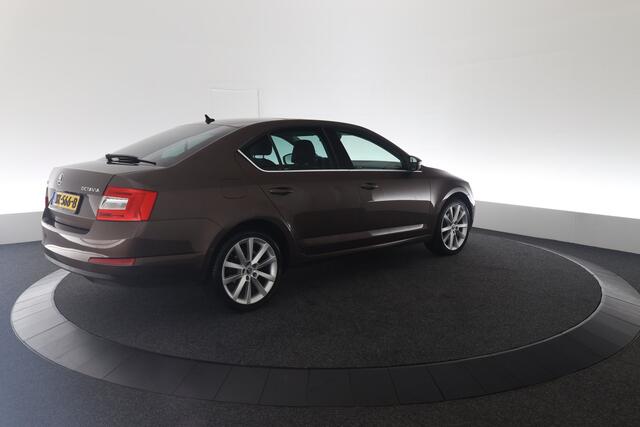 Skoda OCTAVIA Style Business | Camera | Pano | Apple Carplay