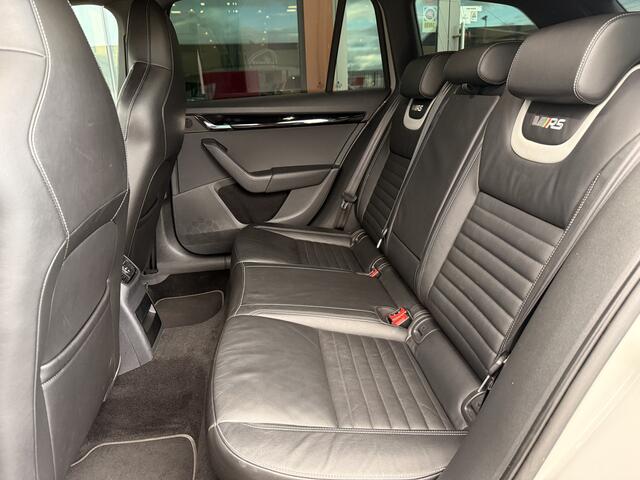 Skoda OCTAVIA 2.0 TSI RS 230 PK | Standkachel | Leder | Canton Audio | Navi | Stoelverwarming |