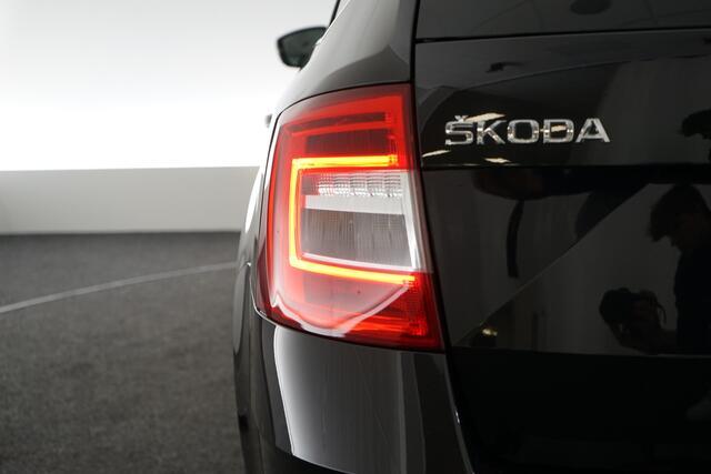 Skoda OCTAVIA Combi 1.5 TSI Greentech Business Edition