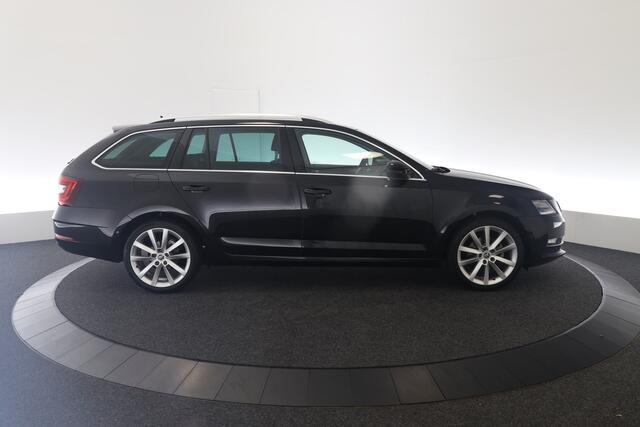 Skoda OCTAVIA Combi 1.0 TSI Greentech Style Business | Trekhaak | Stoelverwarming
