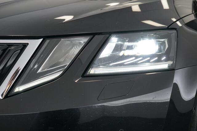 Skoda OCTAVIA Combi 1.0 TSI Greentech Style Business | Trekhaak | Stoelverwarming