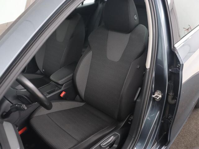 Skoda OCTAVIA 1.4 TSI iV PHEV Business Edition | Camera | Trekhaak | Sfeerverlichting | Carplay | Navigatie | Verwarmde voorruit | Climate control | Cruise control