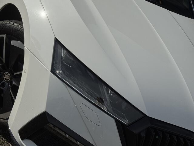 Skoda OCTAVIA Combi 1.4 TSI RS iV PHEV Business GRATIS Afleverpakket! | VRS |