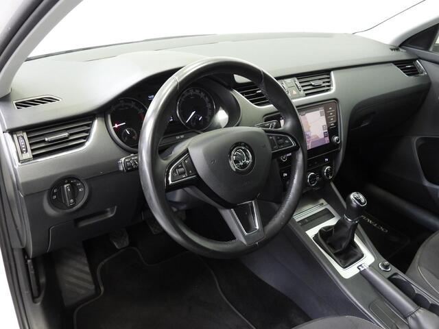 Skoda OCTAVIA Combi 1.0 TSI Ambition Business NAVI/CLIMA/TREKH./18"LMV!