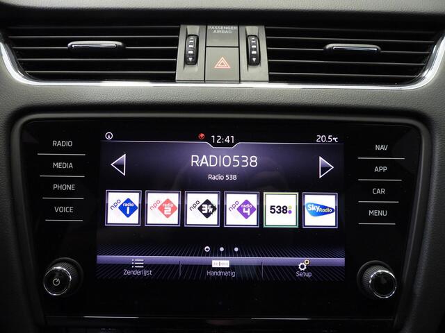 Skoda OCTAVIA Combi 1.0 TSI Ambition Business NAVI/CLIMA/TREKH./18"LMV!