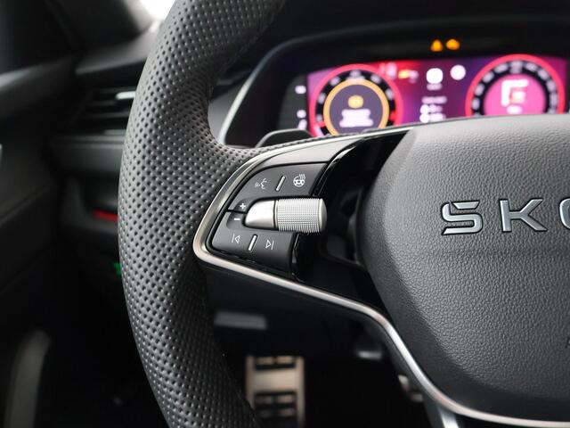 Skoda OCTAVIA Combi Sportline Tour 1.5 TSI m-HEV 150 PK DSG | Automaat | Trekhaak | Led-Matrix | Navigatie