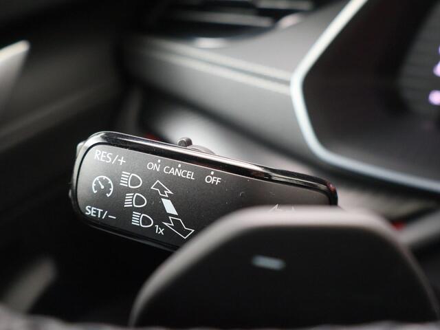 Skoda OCTAVIA Combi Sportline Tour 1.5 TSI m-HEV 150 PK DSG | Automaat | Trekhaak | Led-Matrix | Navigatie