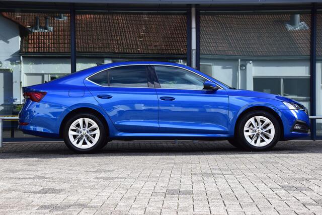 Skoda OCTAVIA 1.5 e-TSI 150PK Business Edition Plus DSG Automaat | Org. NL | BOVAG Garantie | Full Led Matrix | Camera | Adaptive Cruise Control | Stuur&Stoelverwarming | Head-up display |