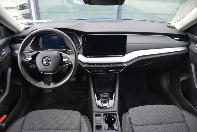 Skoda OCTAVIA 1.5 e-TSI 150PK Business Edition Plus DSG Automaat | Org. NL | BOVAG Garantie | Full Led Matrix | Camera | Adaptive Cruise Control | Stuur&Stoelverwarming | Head-up display |