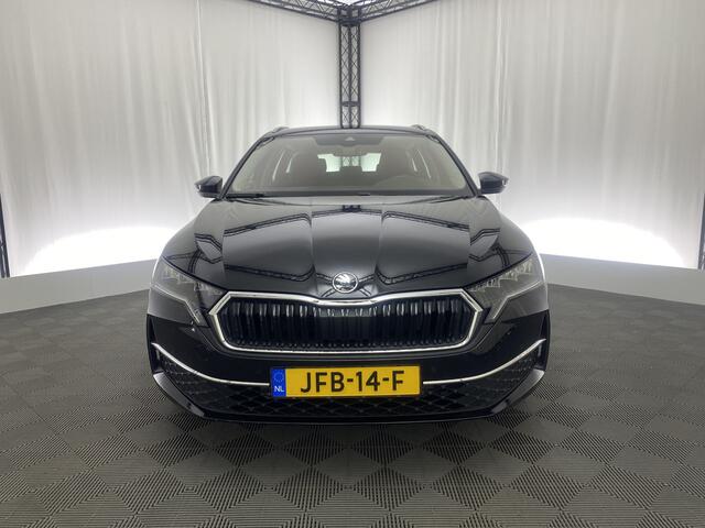 Skoda OCTAVIA Combi 1.5 TSI MHEV Business Edition Automaat | Apple Carplay | ACC | Trekhaak | Elektr. achterklep