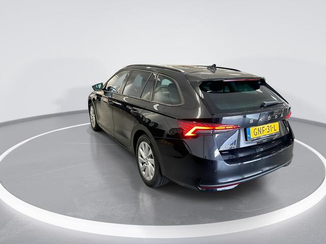 Skoda OCTAVIA Combi 1.5 TSI 115pk DSG MHEV Business Edition Plus · Apple/Android Car Play · Elek. Trekhaak · Elek. Achterklep · Camera · 17'' Inch · Garantie t/m 29-09-2028 of 100.000km