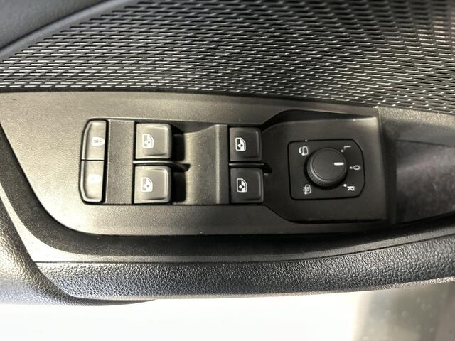 Skoda OCTAVIA Combi 1.5 TSI 115pk DSG MHEV Business Edition Plus · Apple/Android Car Play · Elek. Trekhaak · Elek. Achterklep · Camera · 17'' Inch · Garantie t/m 29-09-2028 of 100.000km